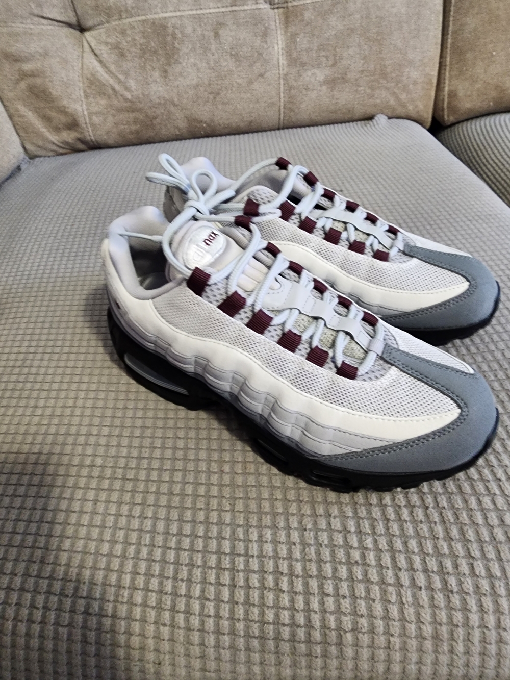 Womens Nike Air Max 95' Gray/Burgandy Crush